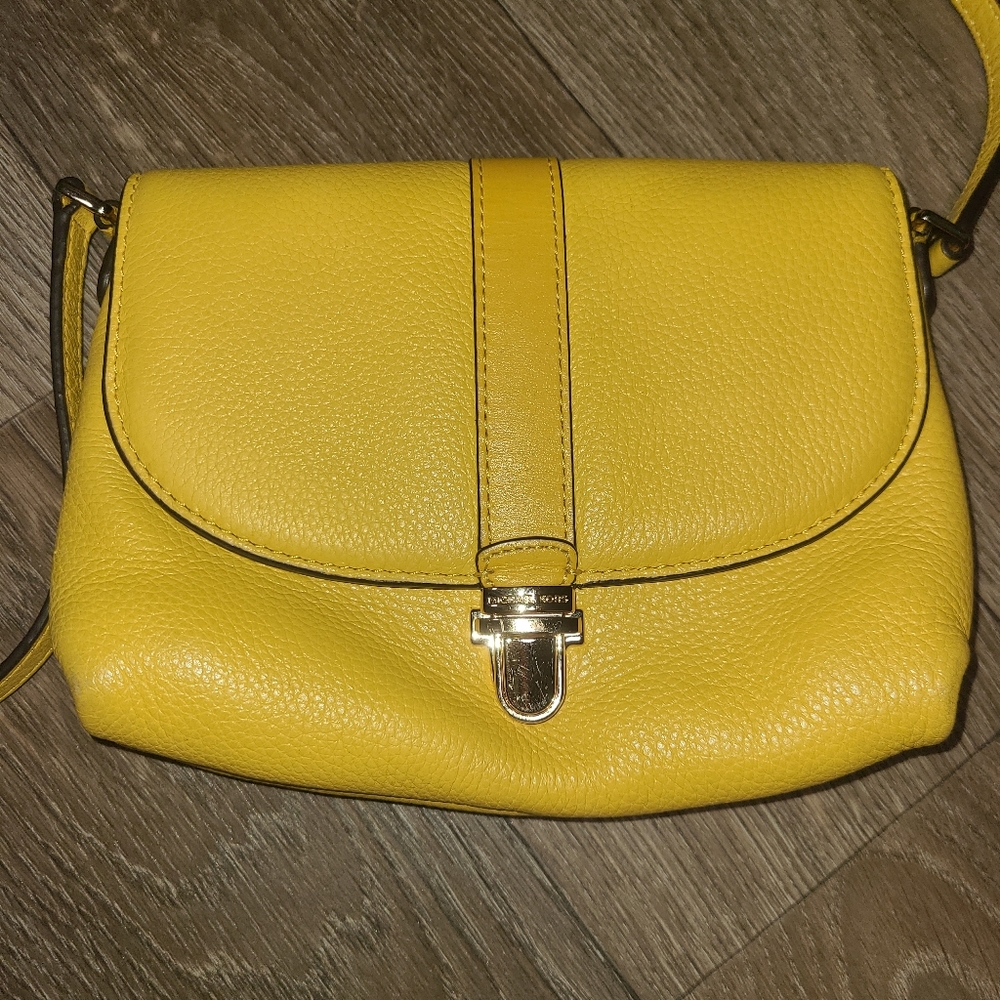 Micheal Kors Purse